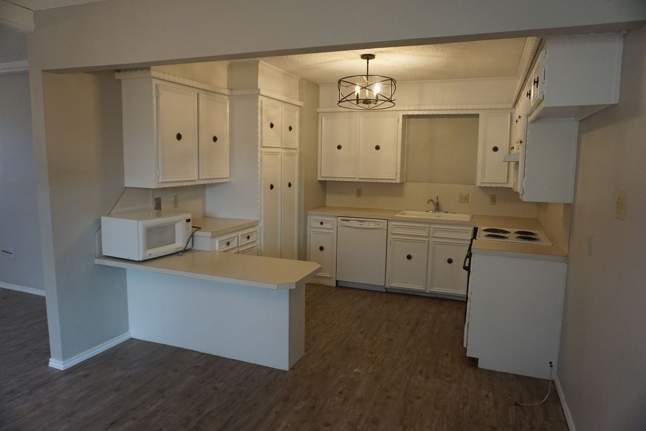 3316B 62nd St - Photo 4 of 13