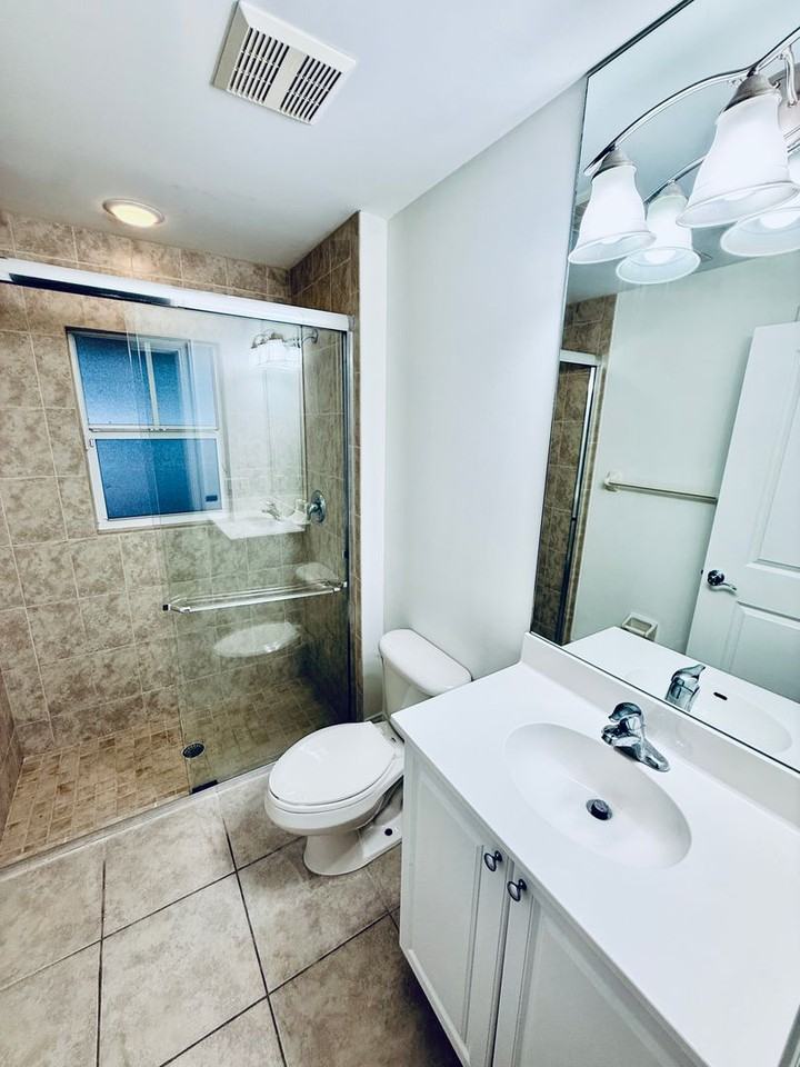 860 Vignoles Ave Ne #2 - Photo 7 of 50