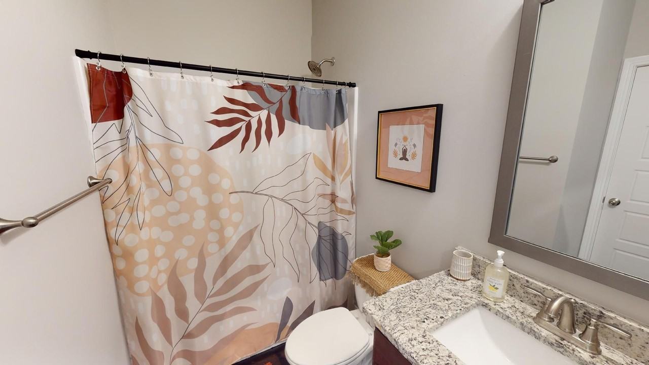 157 W Rossview Rd - Photo 3 of 37