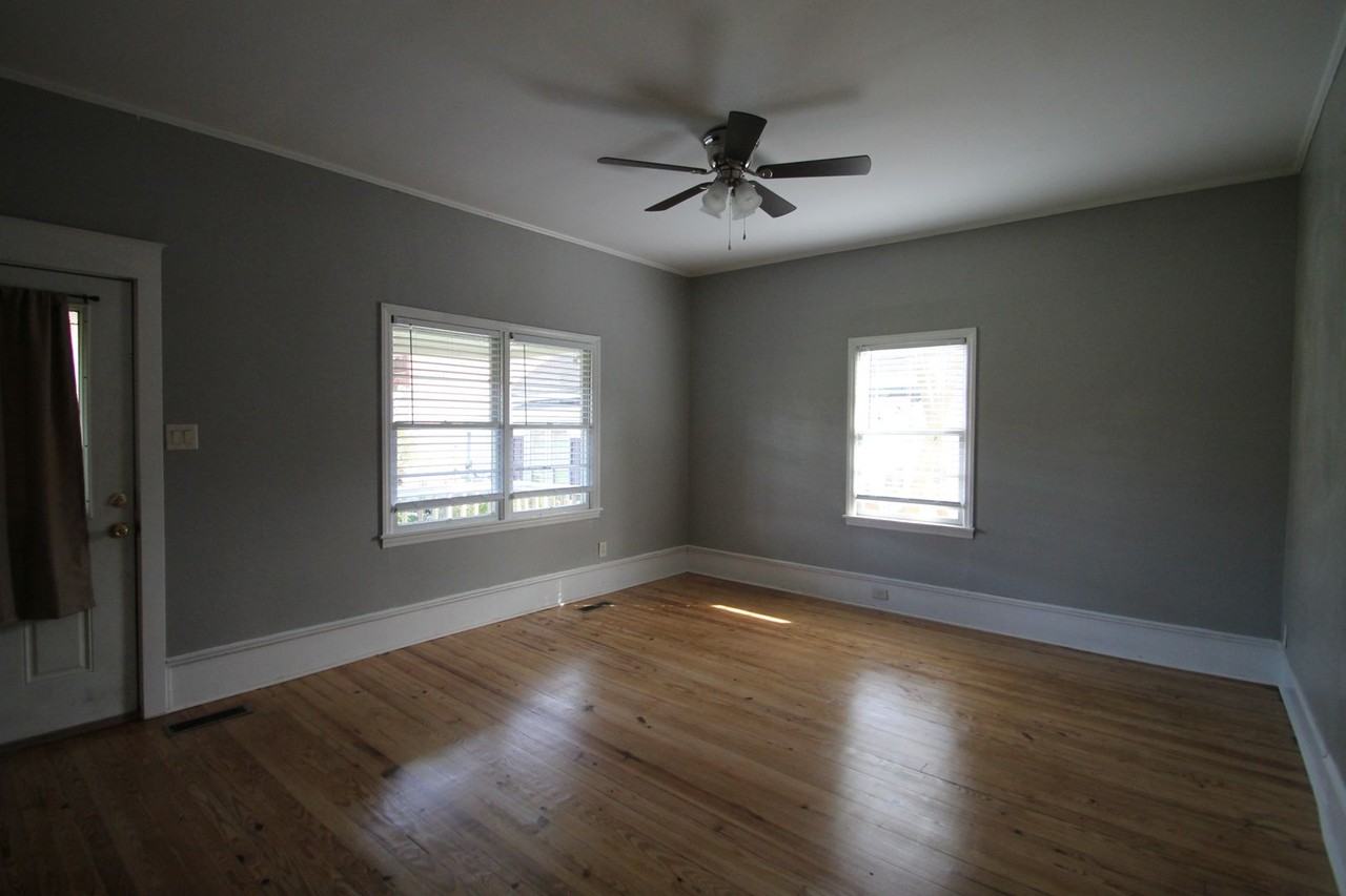 226 S White St - Photo 2 of 12