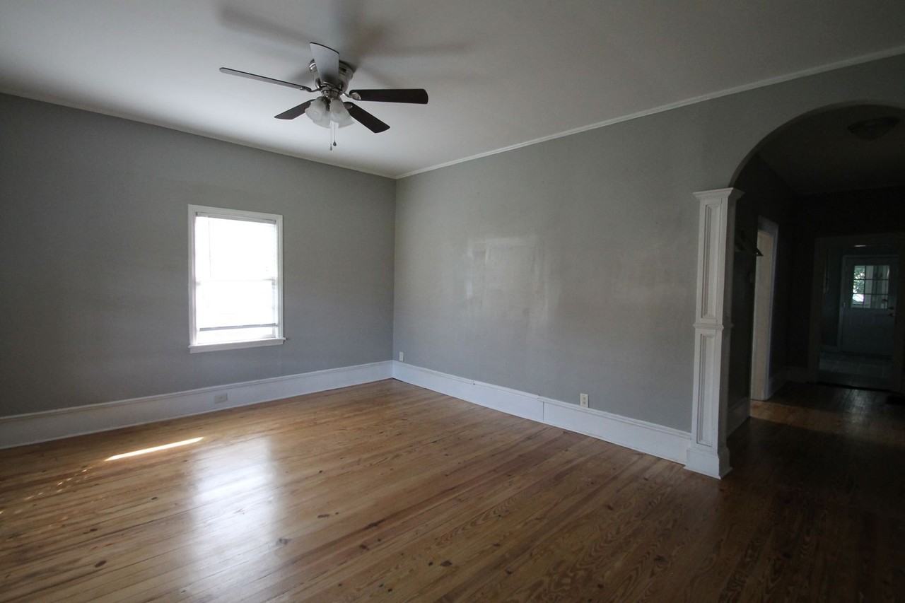 226 S White St - Photo 4 of 12