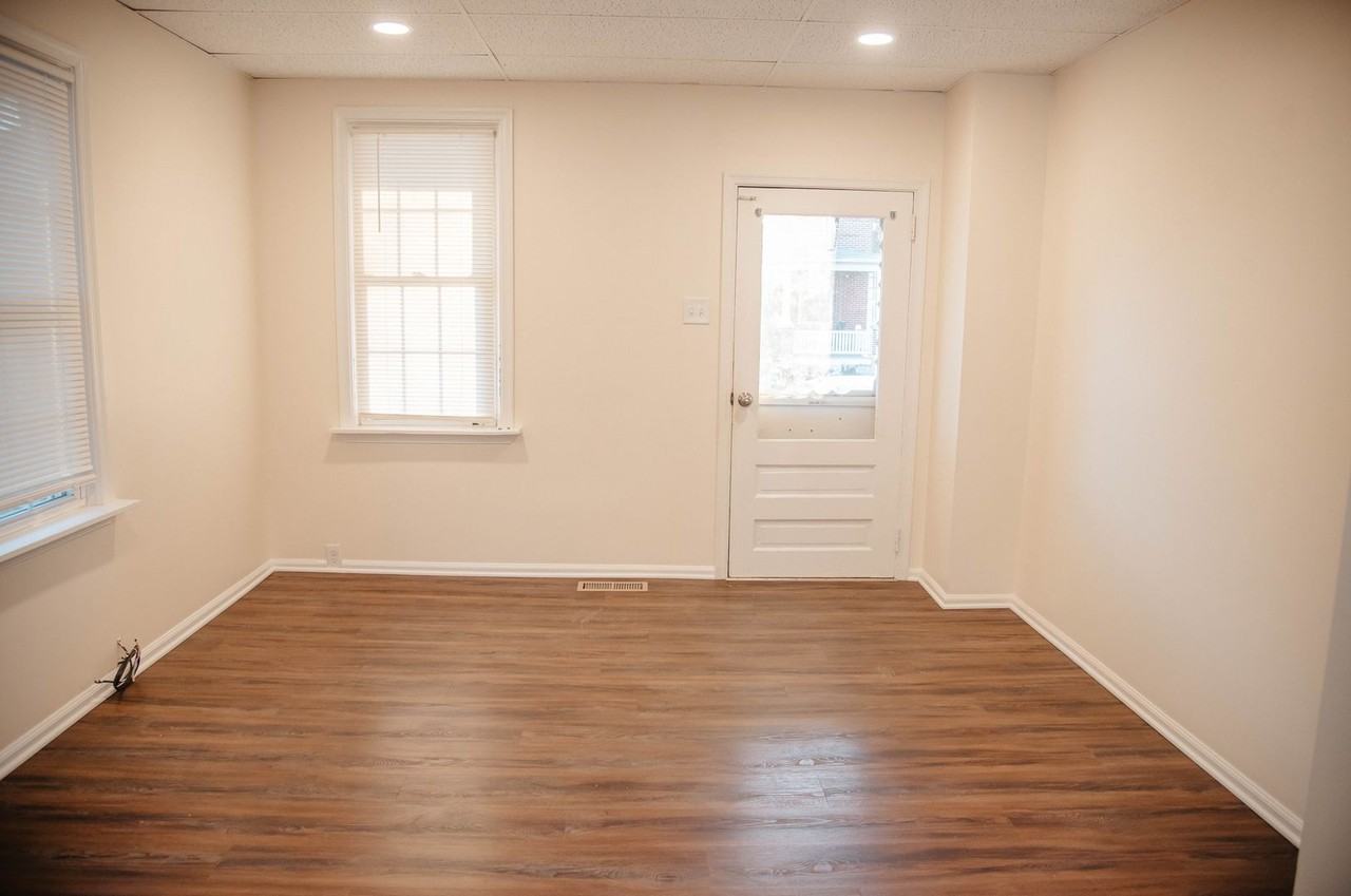 5972 Pine St - Photo 2 of 19