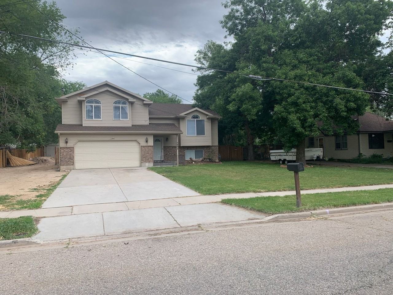 5884 S 2700 W - Photo 2 of 35