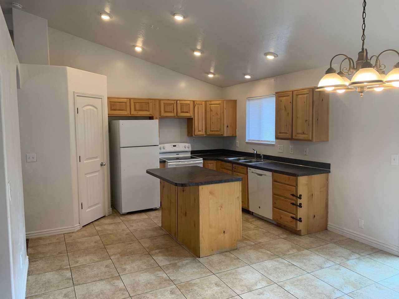 5884 S 2700 W - Photo 7 of 35