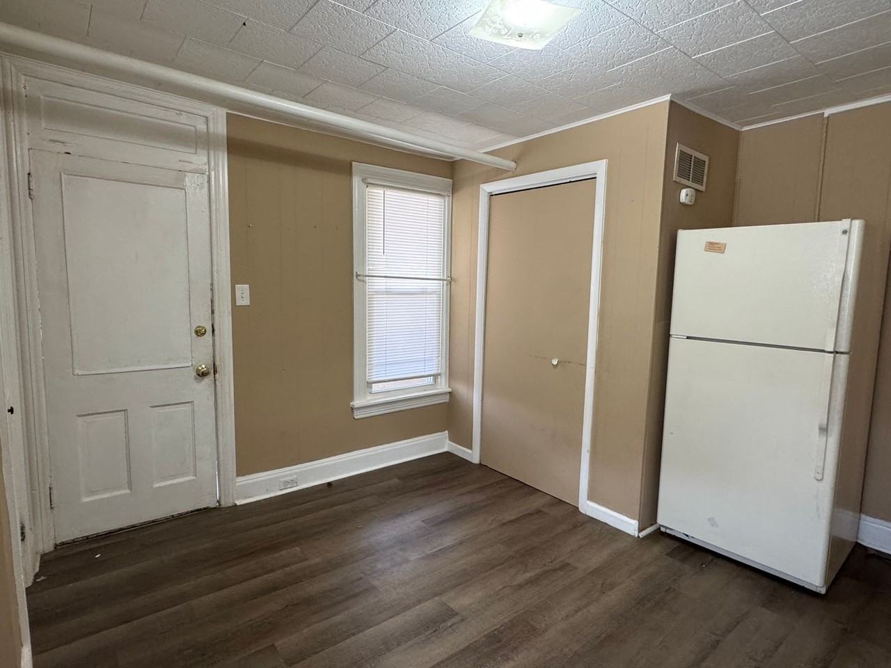 209 Reno Ave - Photo 4 of 15