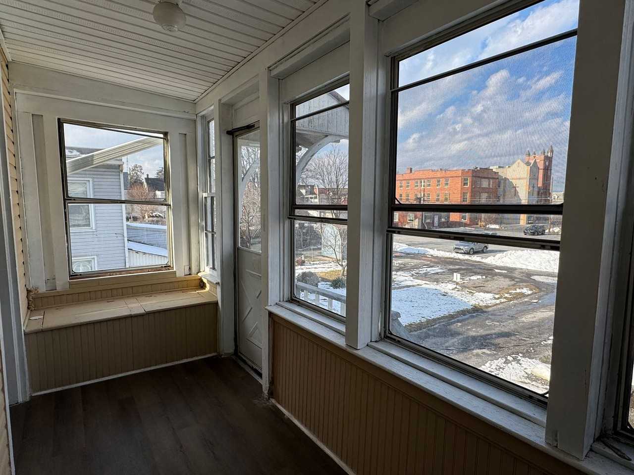 209 Reno Ave - Photo 5 of 15