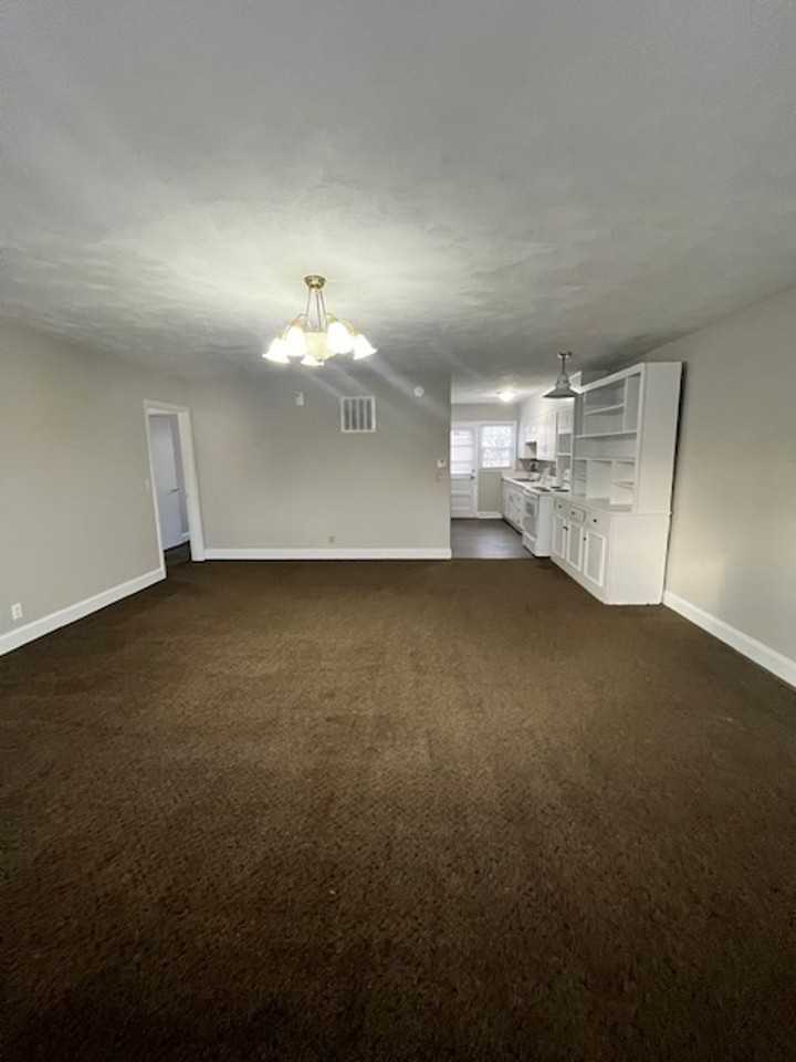 508 W Main St #A - Photo 4 of 15