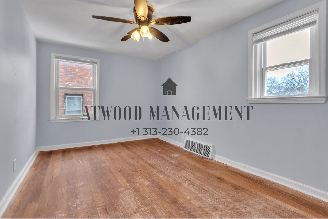 3095 Ewald Cir - Photo 5 of 8