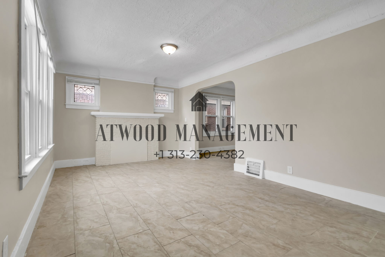 13965 Mendota St - Photo 2 of 8