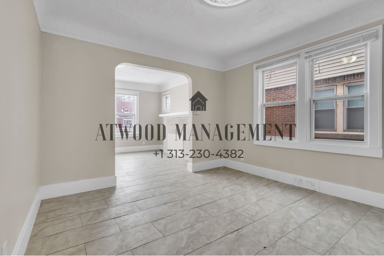 13965 Mendota St - Photo 4 of 8