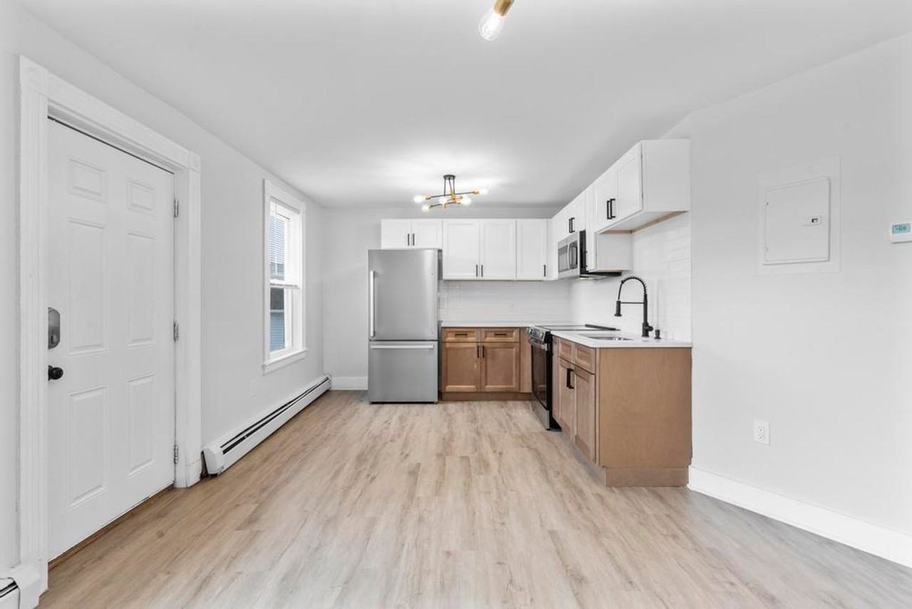 30 Anthony St - Photo 2 of 34