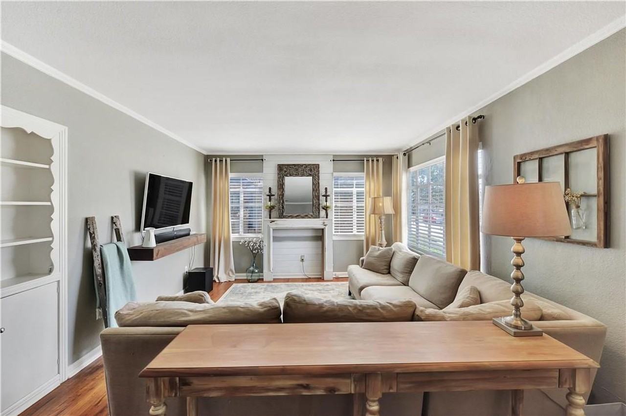 2521 Forest Park Blvd - Photo 4 of 17