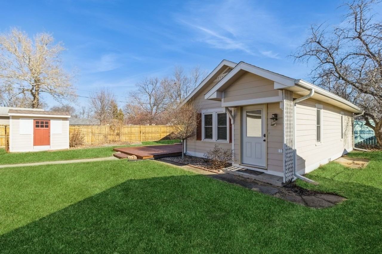 3915 69th St - Photo 2 of 14