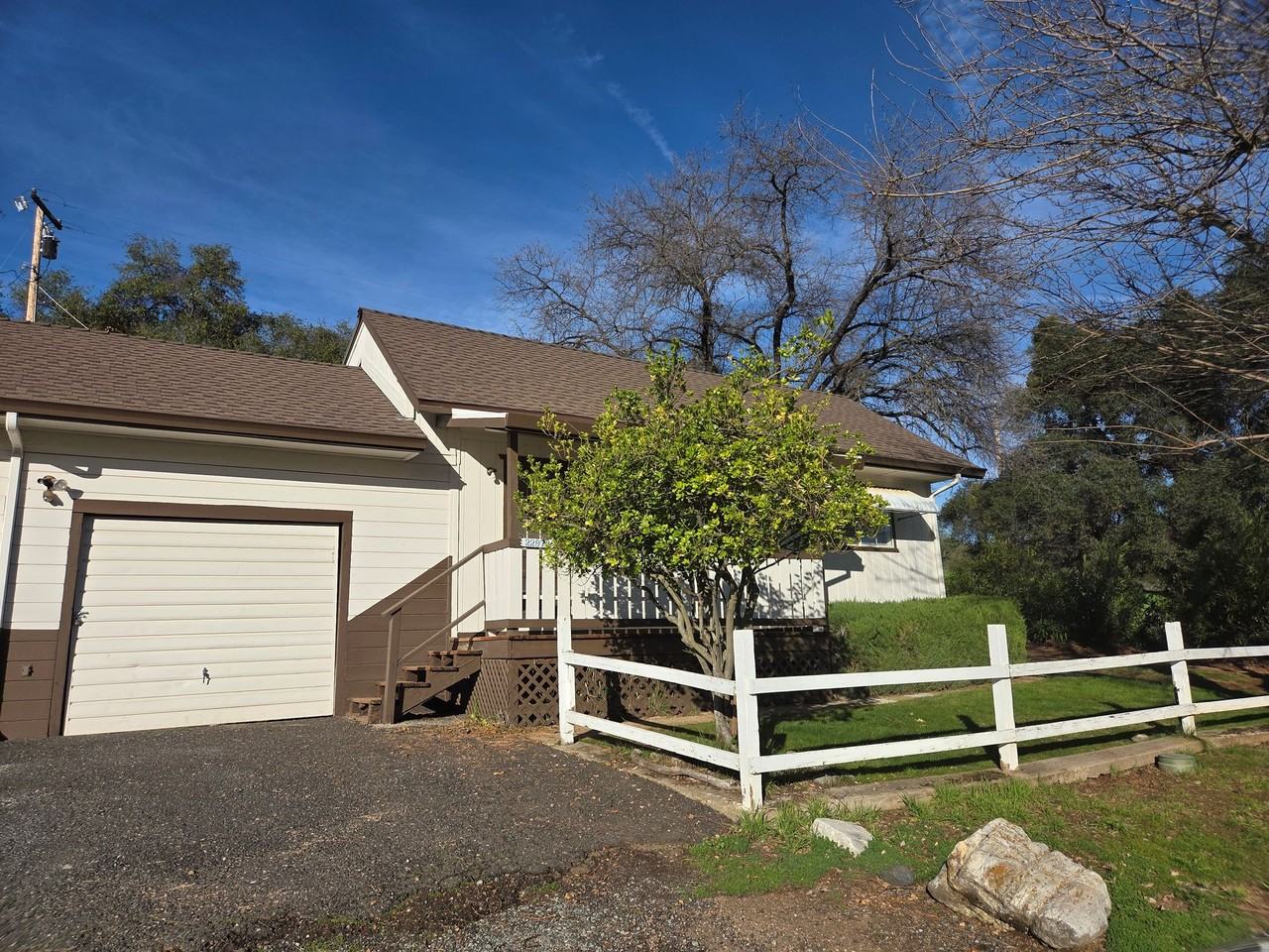 22970 Hudson Rd - Photo 5 of 26