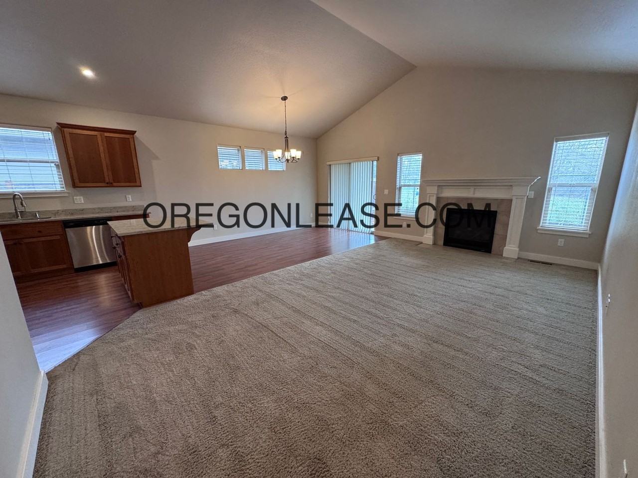 920 Pennington Ct - Photo 3 of 12