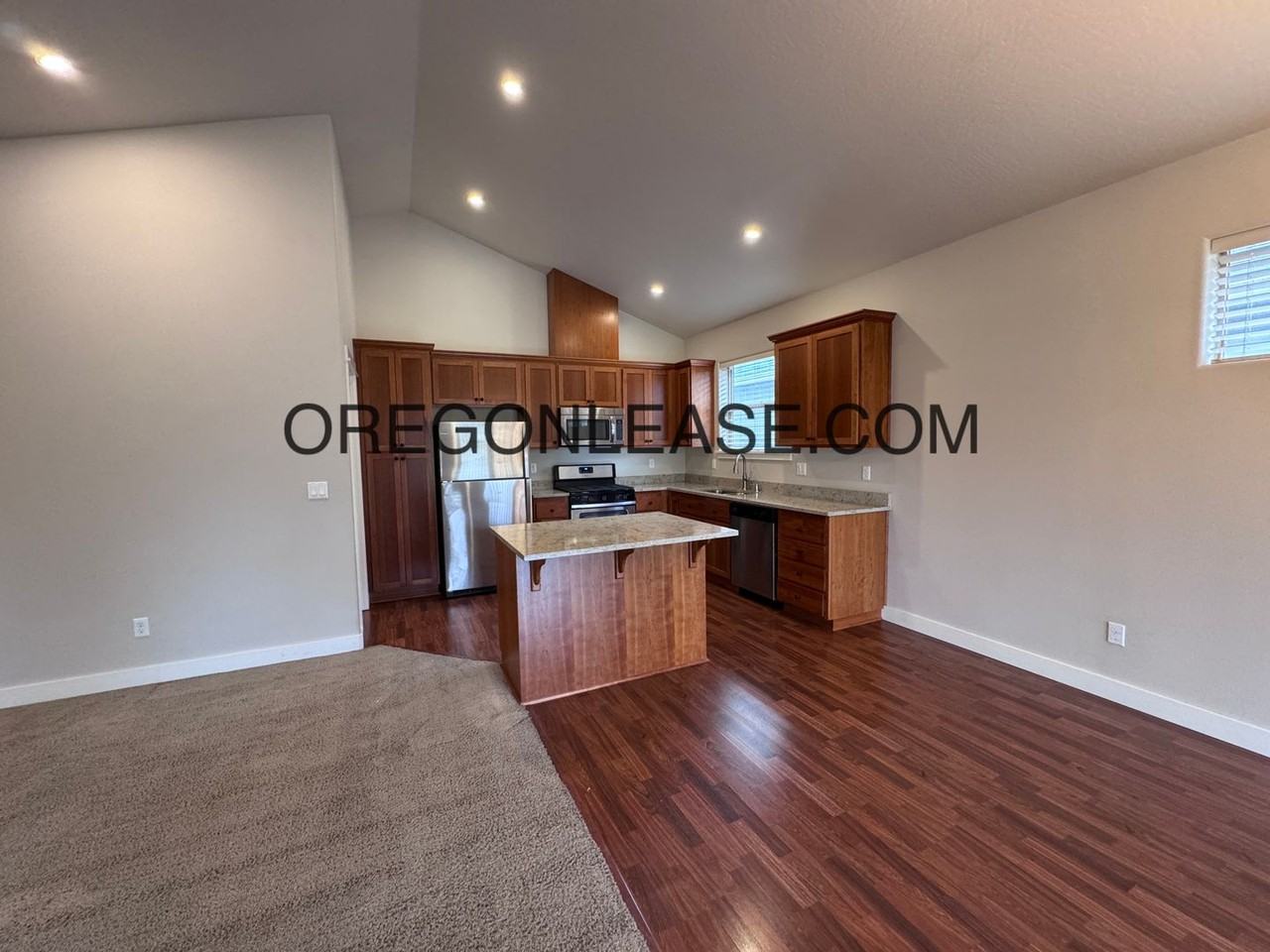 920 Pennington Ct - Photo 4 of 12