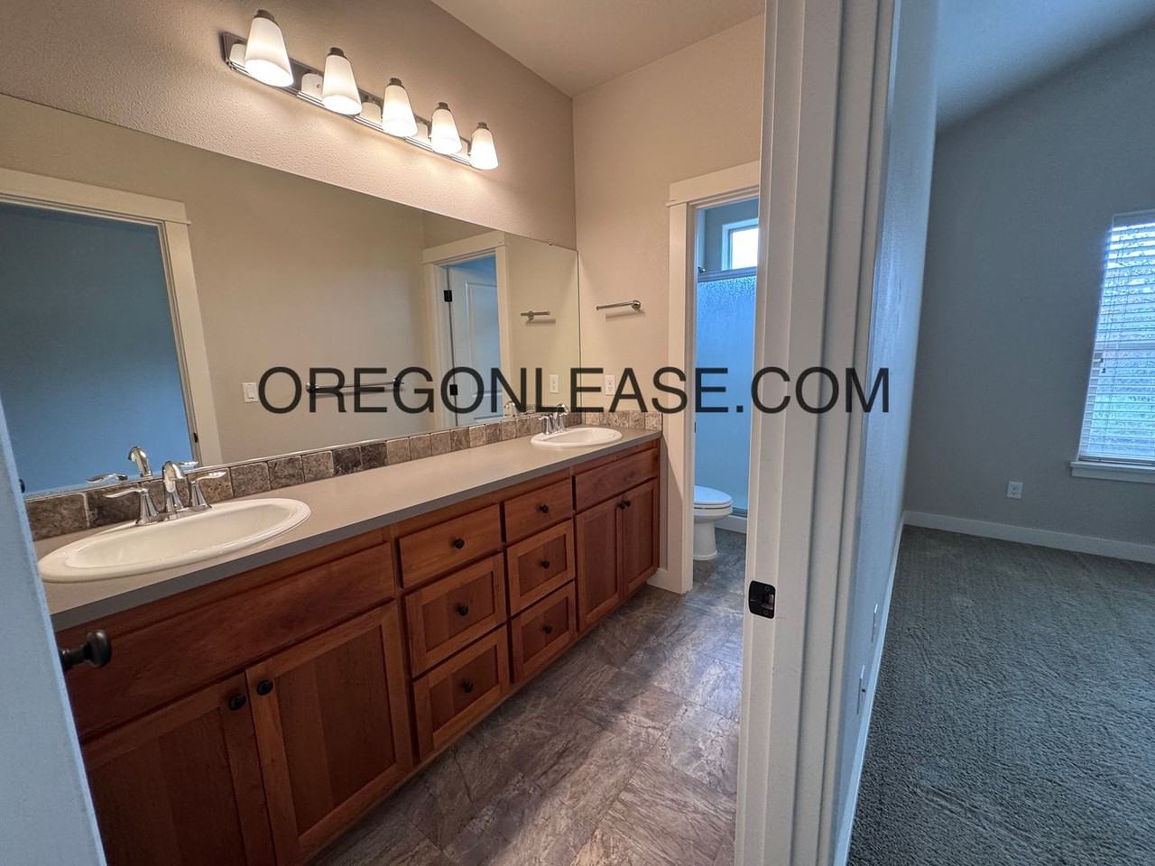 920 Pennington Ct - Photo 6 of 12