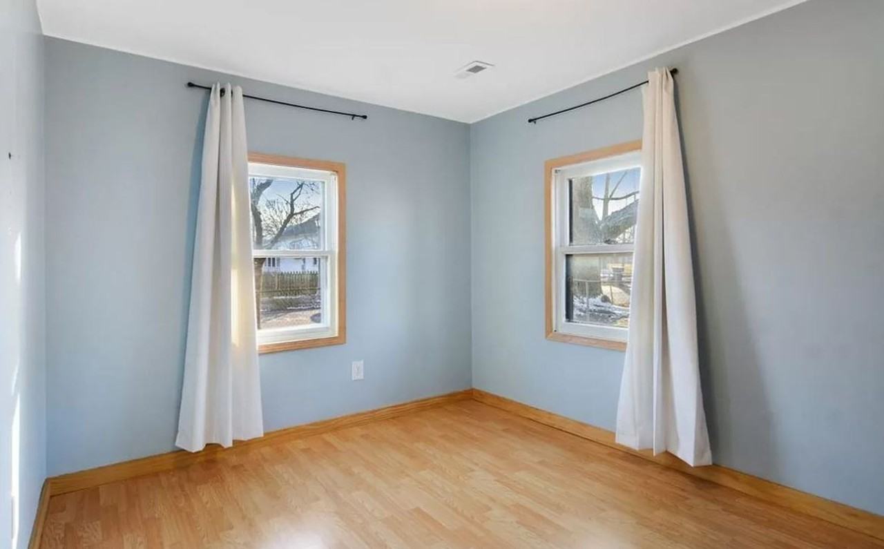 710 E Park St - Photo 7 of 11