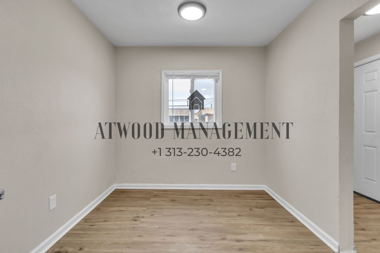 19050 W Davison St - Photo 5 of 9