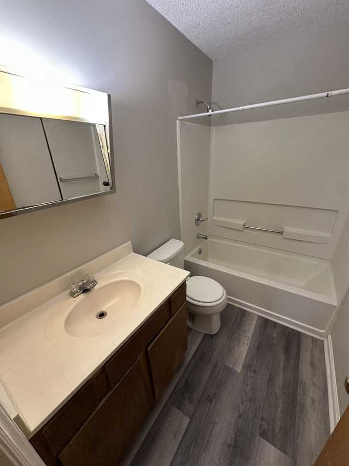 2915 Faversham Pl - Photo 6 of 8