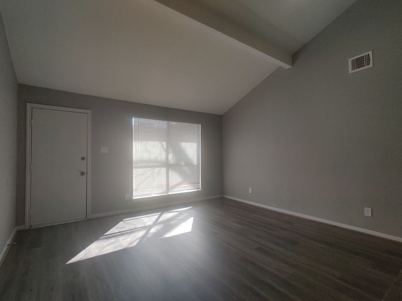 9462 Fuqua St - Photo 6 of 23