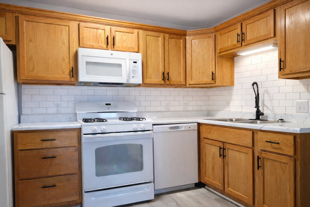 1930 Hobson Rd - Photo 4 of 8