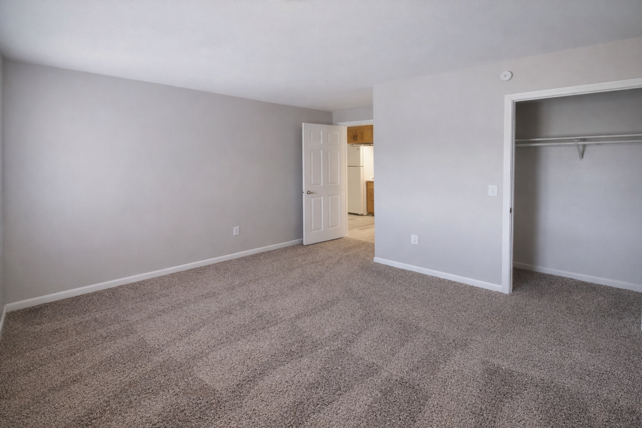 1930 Hobson Rd - Photo 6 of 8