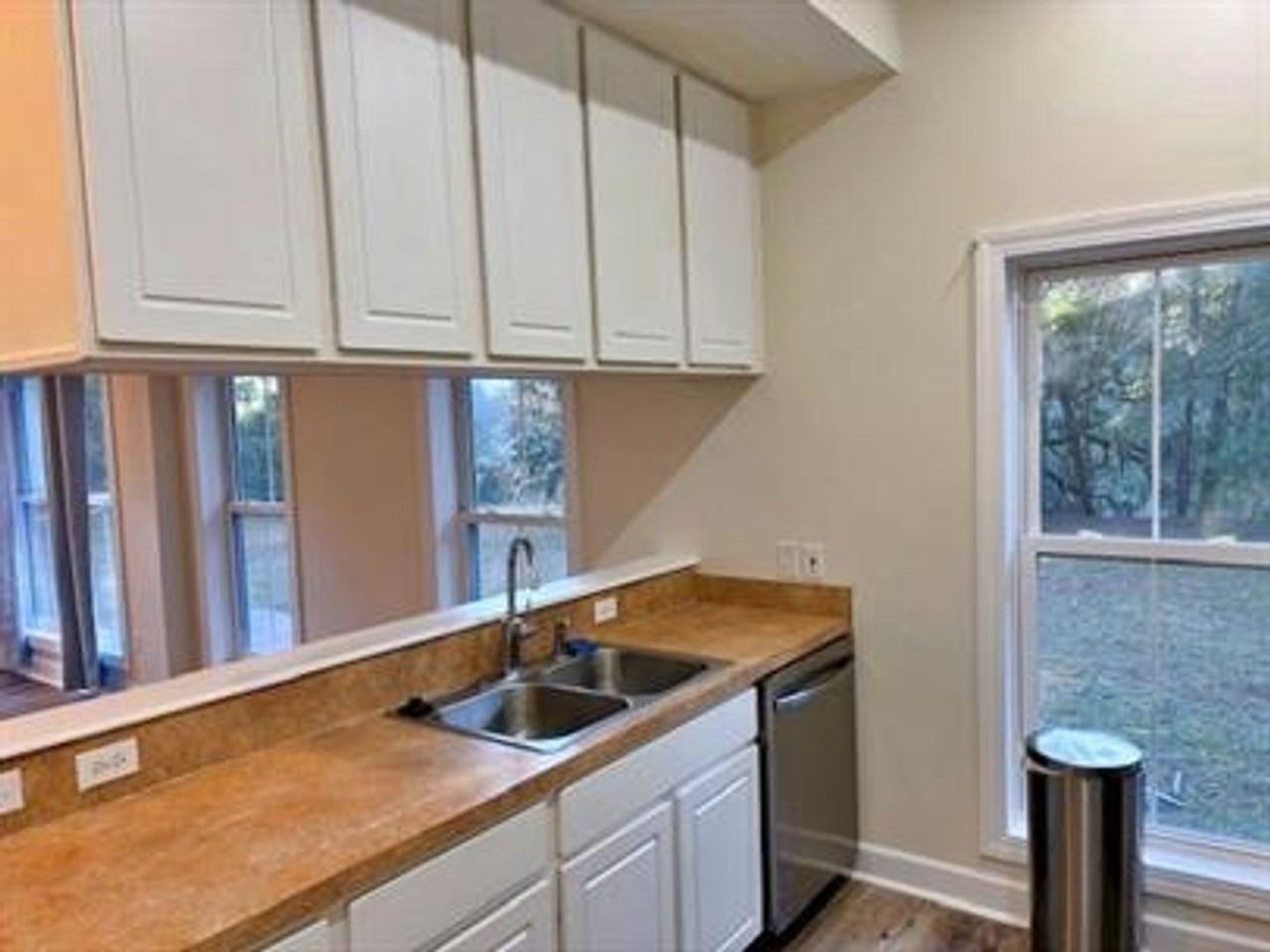 44 Vinel Ln - Photo 6 of 20