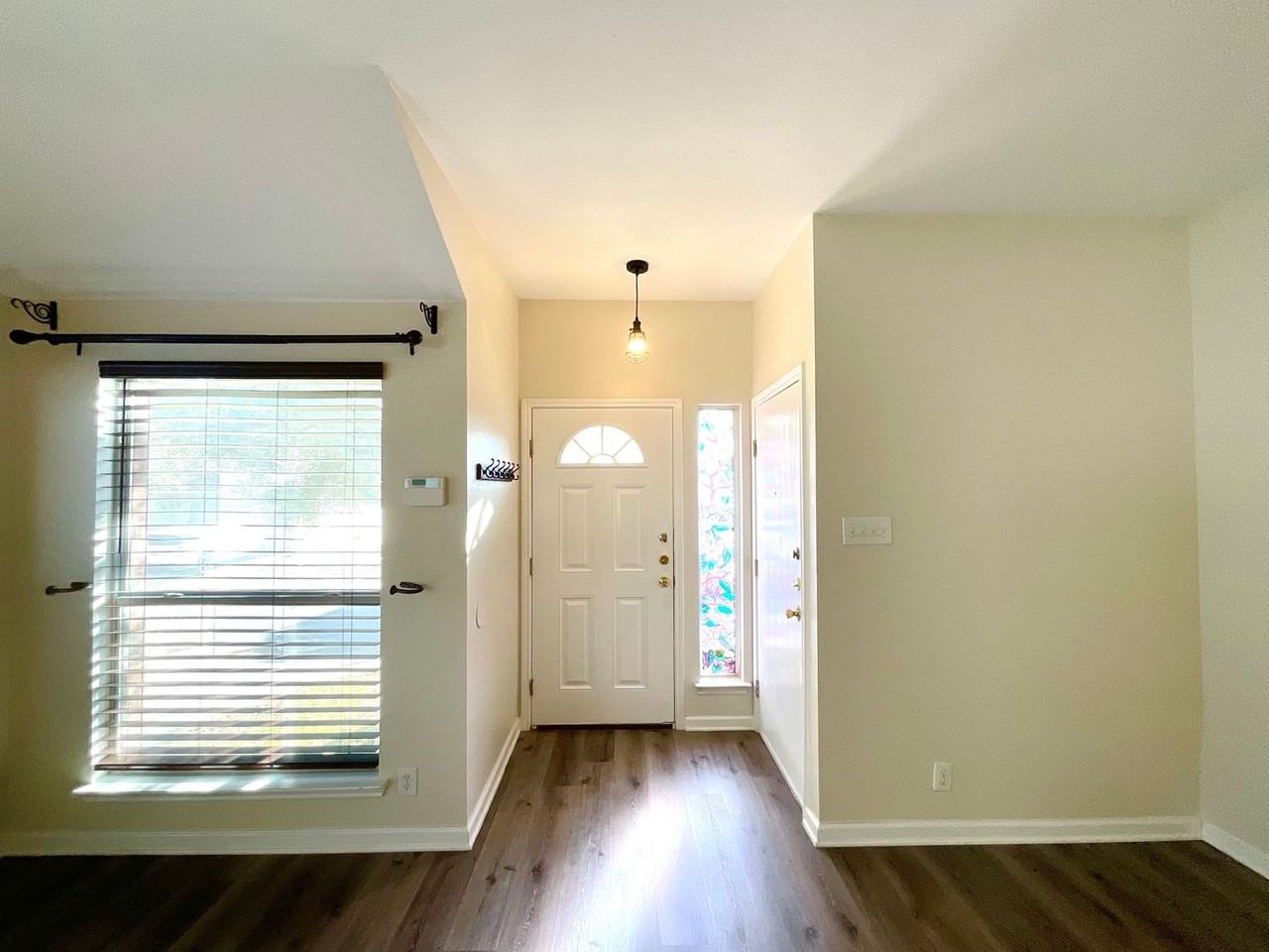 7210 Norman Ln - Photo 4 of 30