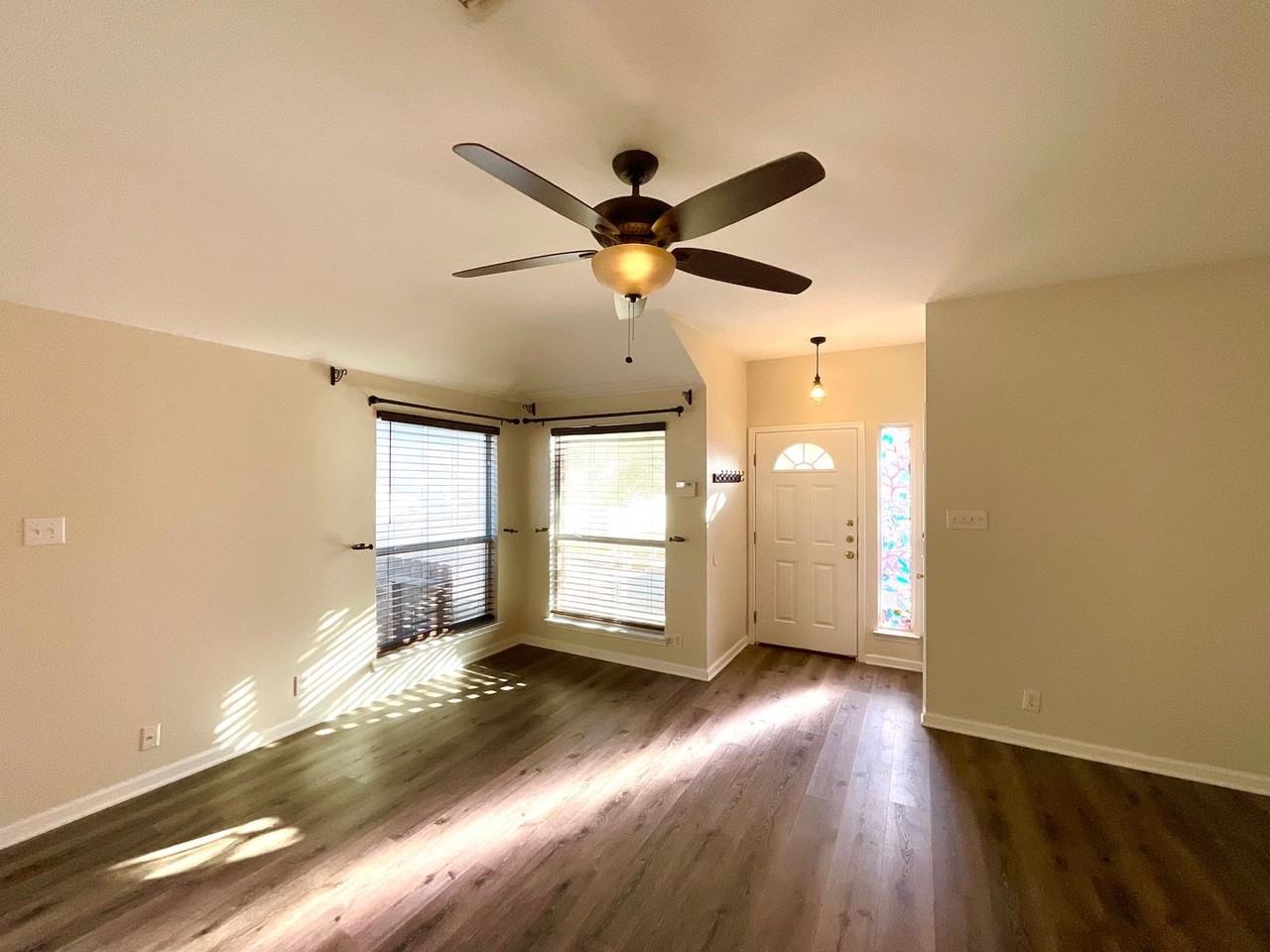 7210 Norman Ln - Photo 6 of 30