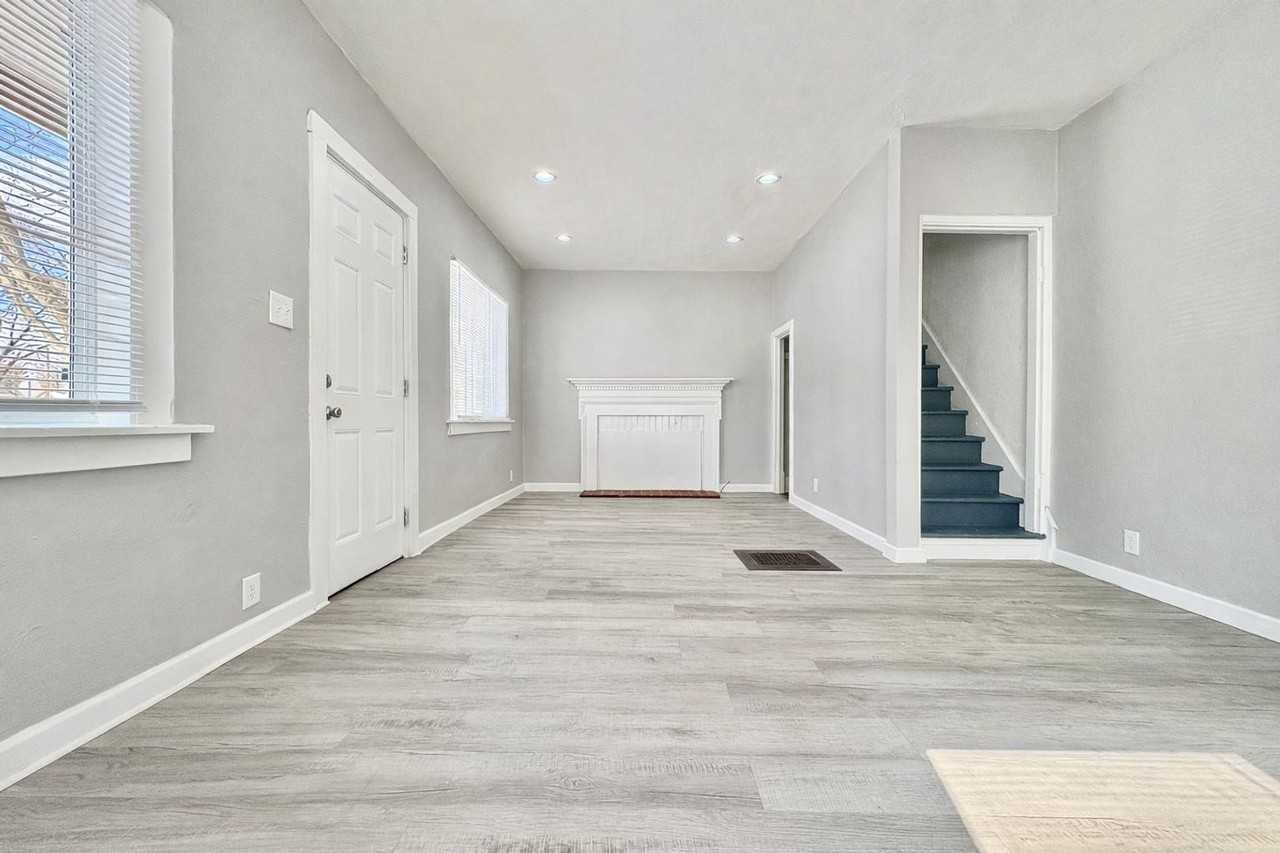 1052 Obrien St - Photo 2 of 14