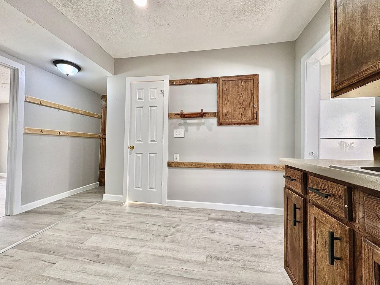 1052 Obrien St - Photo 4 of 14