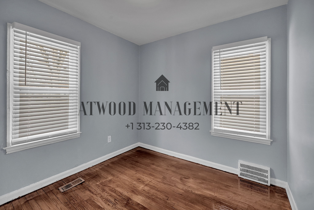 9973 Winthrop St - Photo 3 of 8