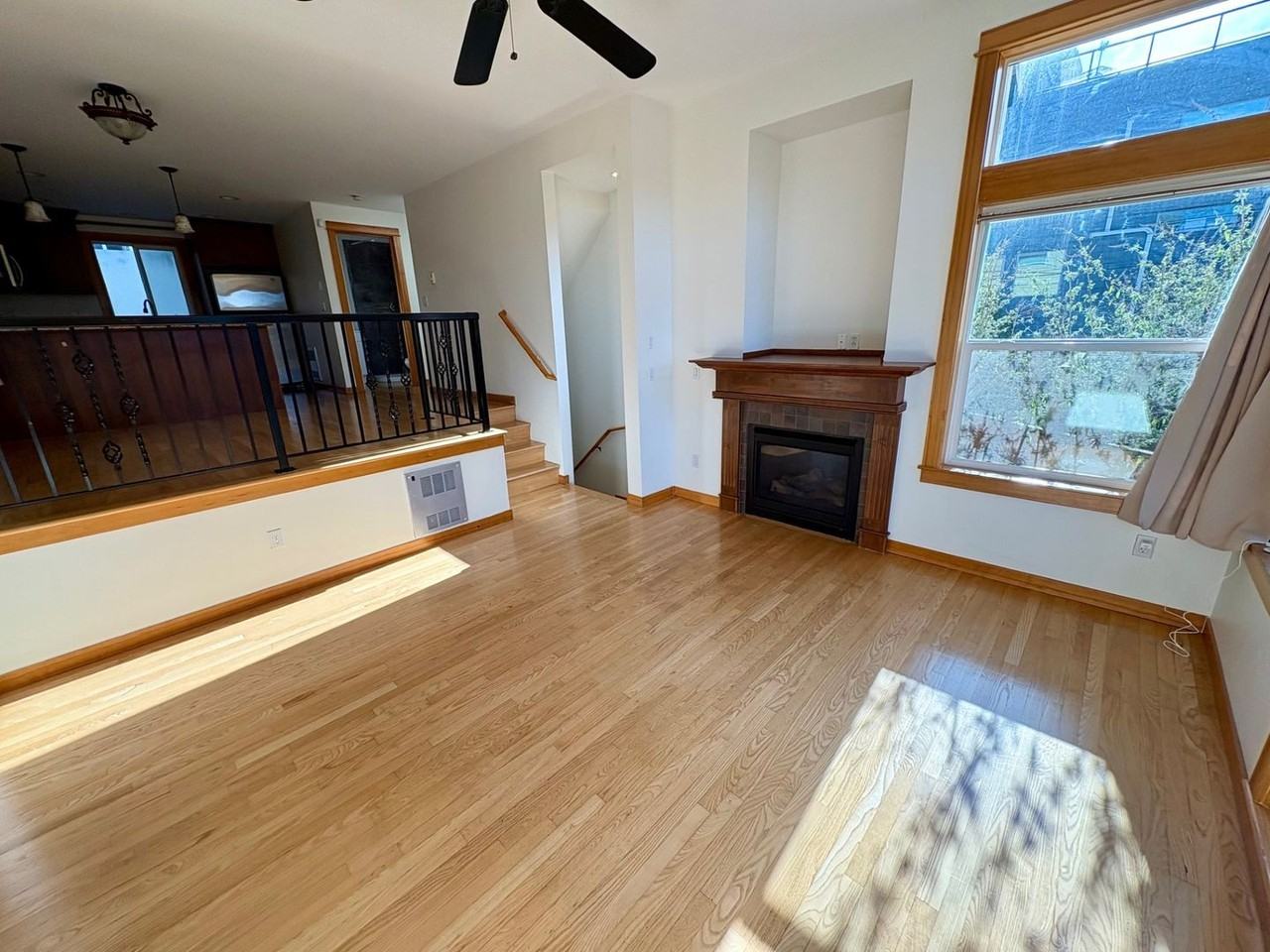 2219 E Spruce St - Photo 4 of 18