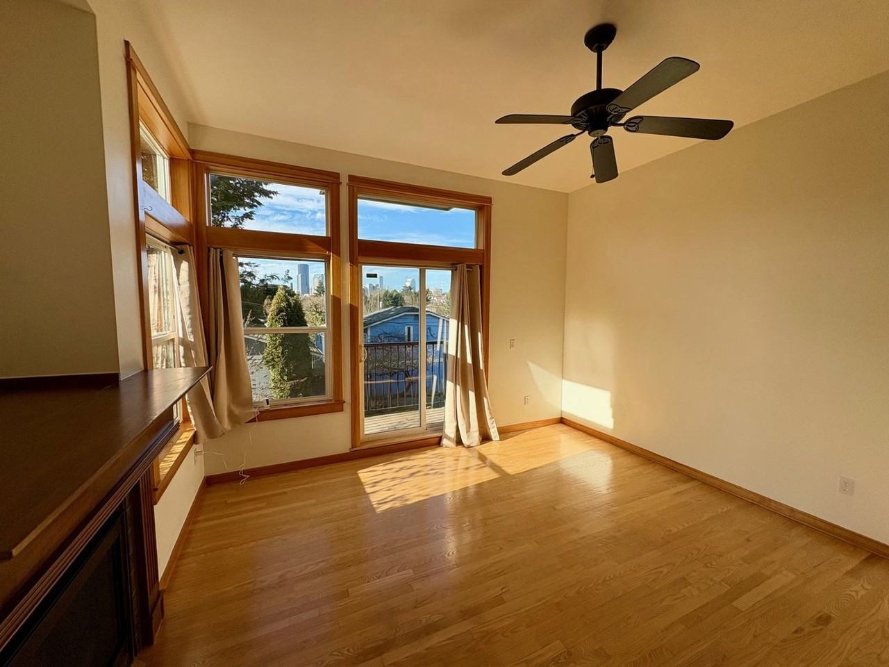 2219 E Spruce St - Photo 5 of 18