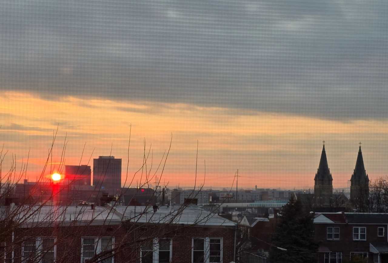 216 S Broom St - Photo 3 of 15