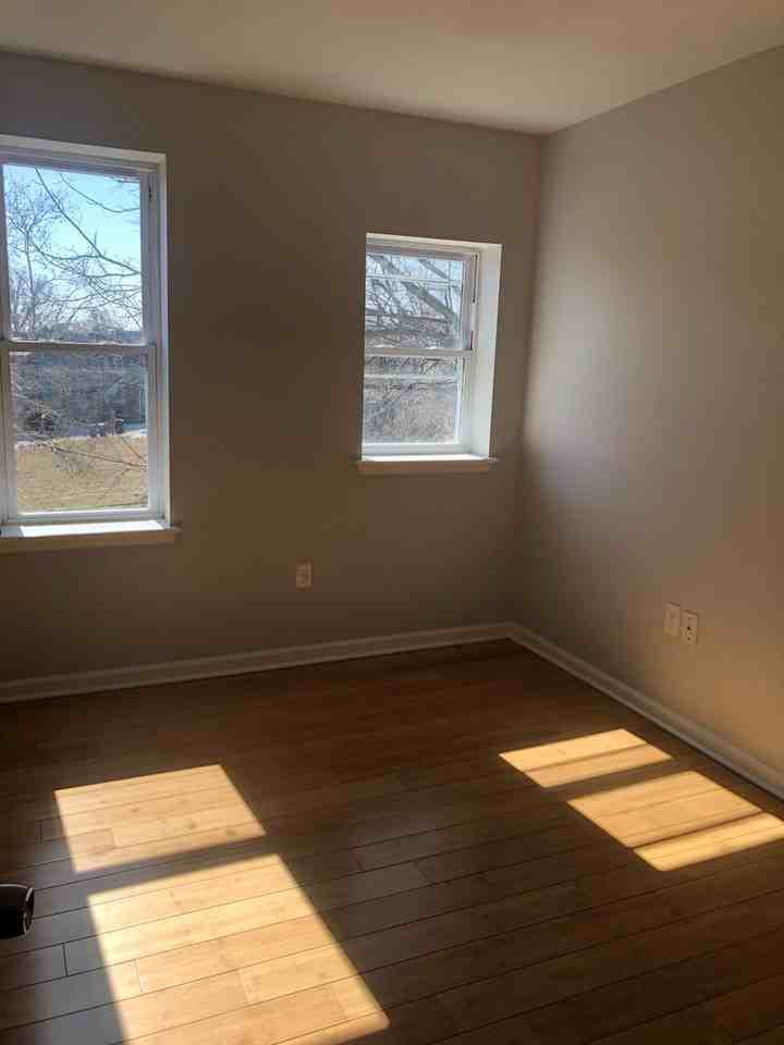 3423 Edmondson Ave - Photo 3 of 16