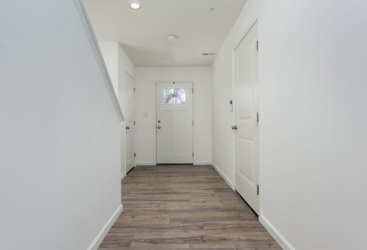 8170 Haley Ct - Photo 4 of 20