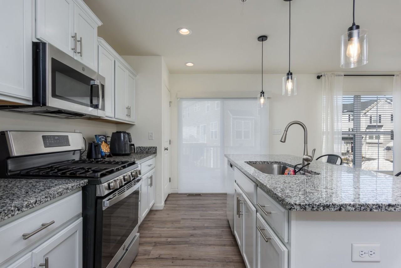 8170 Haley Ct - Photo 7 of 20