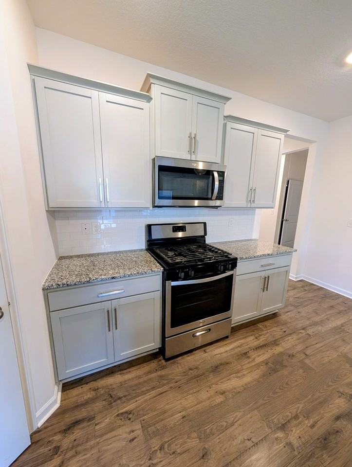 1156 Beacon Rd - Photo 4 of 30