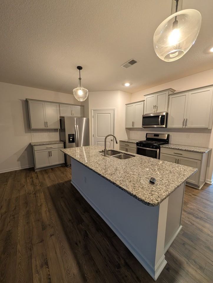 1156 Beacon Rd - Photo 7 of 30