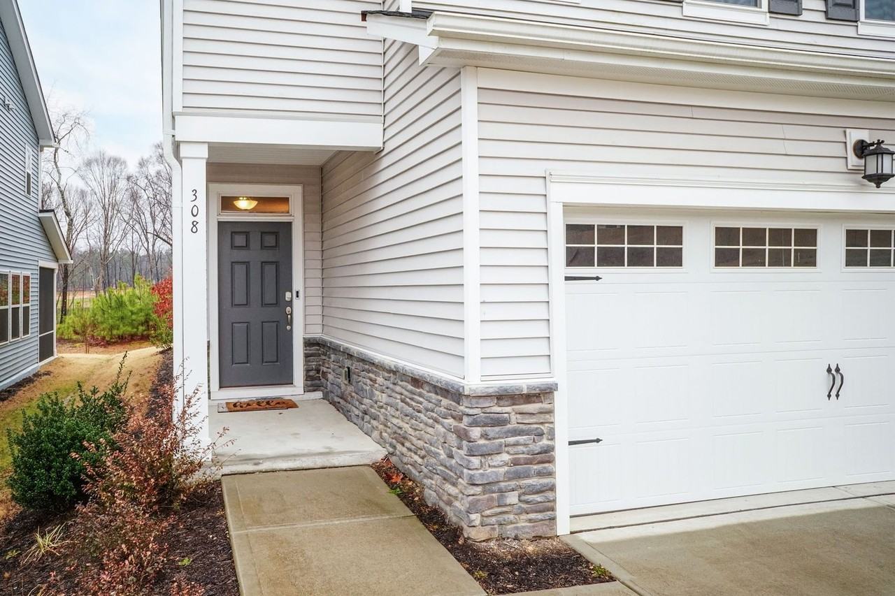 308 Garden Vine Trl - Photo 4 of 28