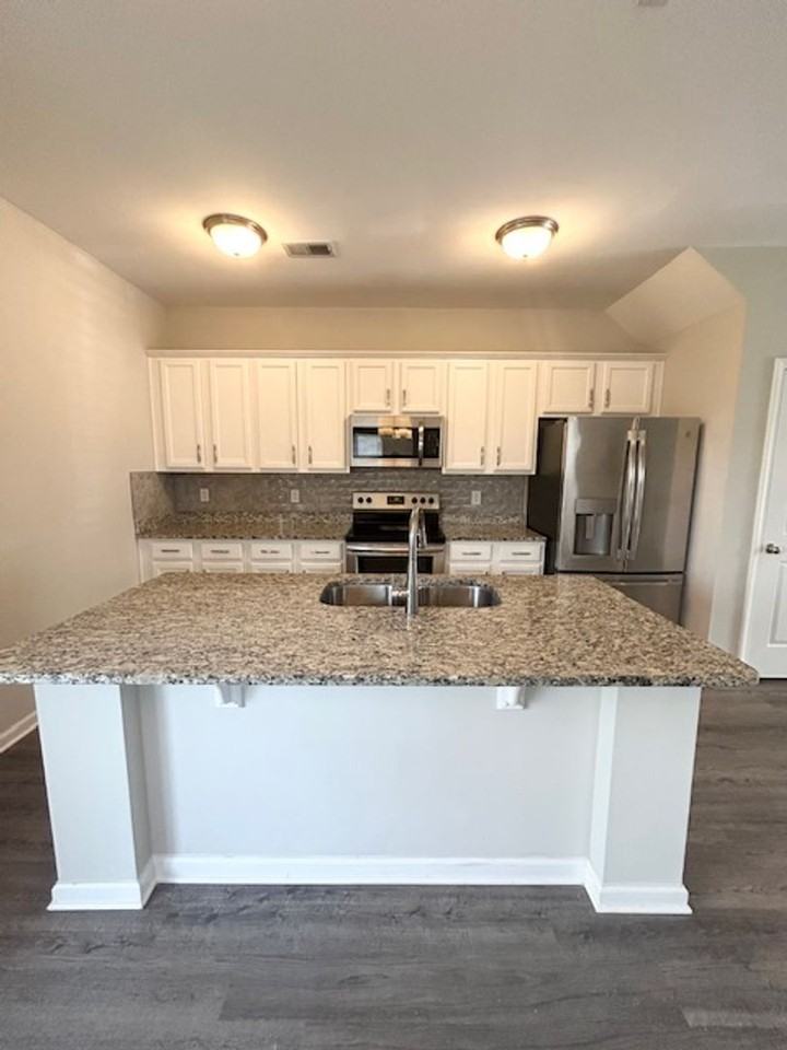 17 Grayson Grove Ct - Photo 5 of 9