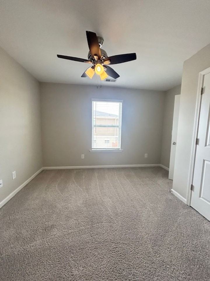 17 Grayson Grove Ct - Photo 7 of 9