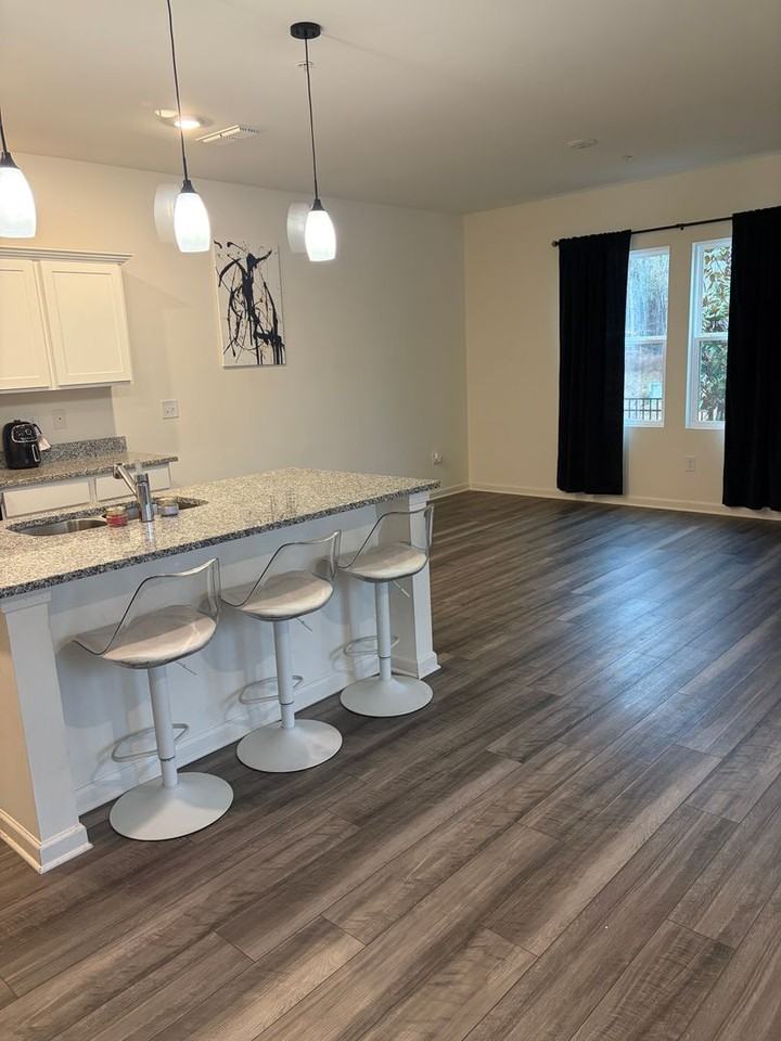 1034 Castanea Dr - Photo 3 of 28