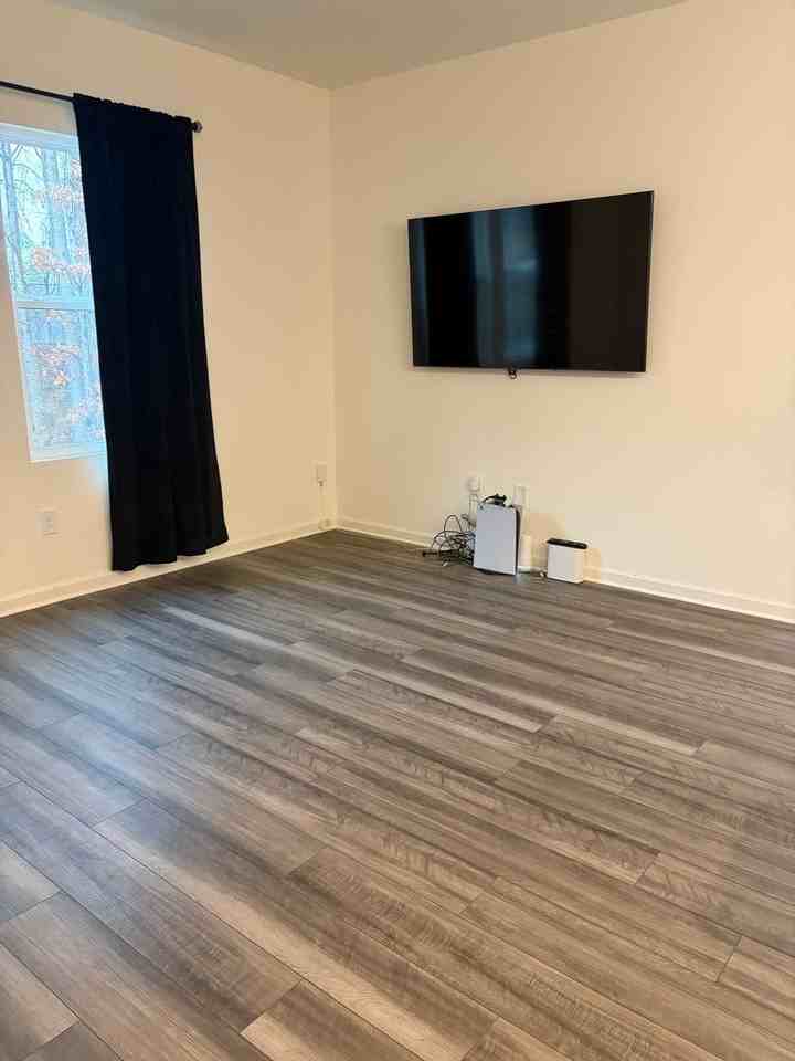 1034 Castanea Dr - Photo 7 of 28