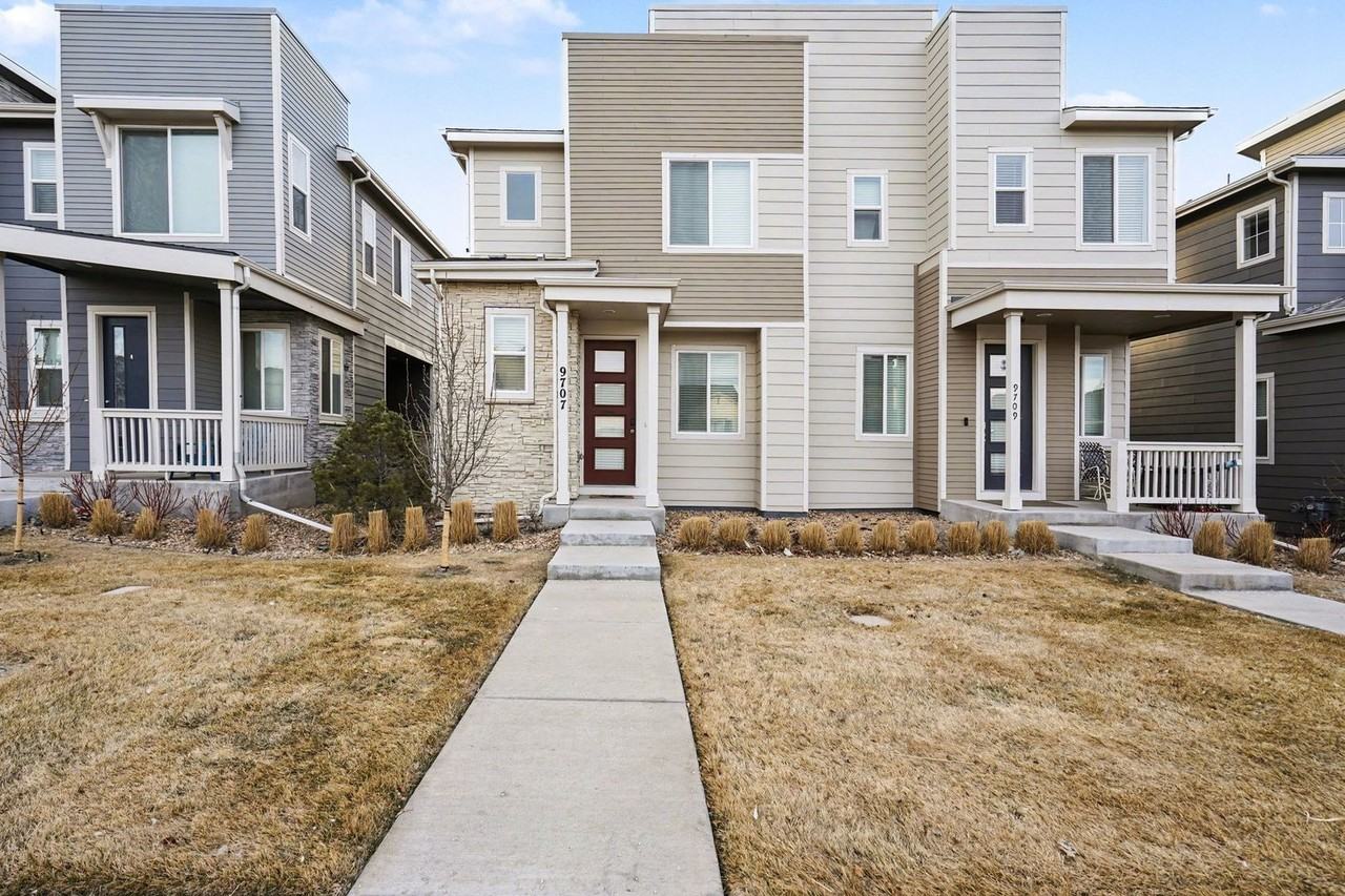 9707 Truckee St - Photo 2 of 21