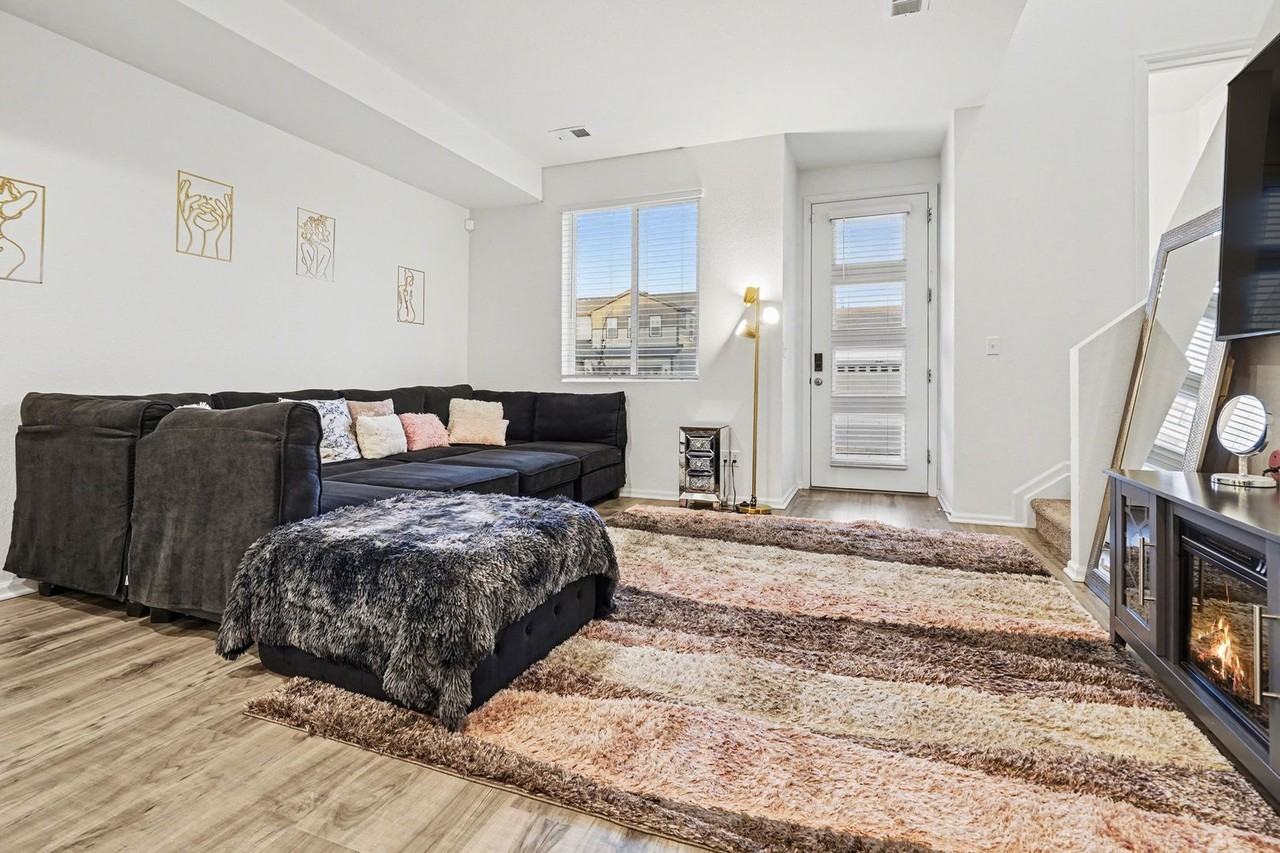 9707 Truckee St - Photo 6 of 21