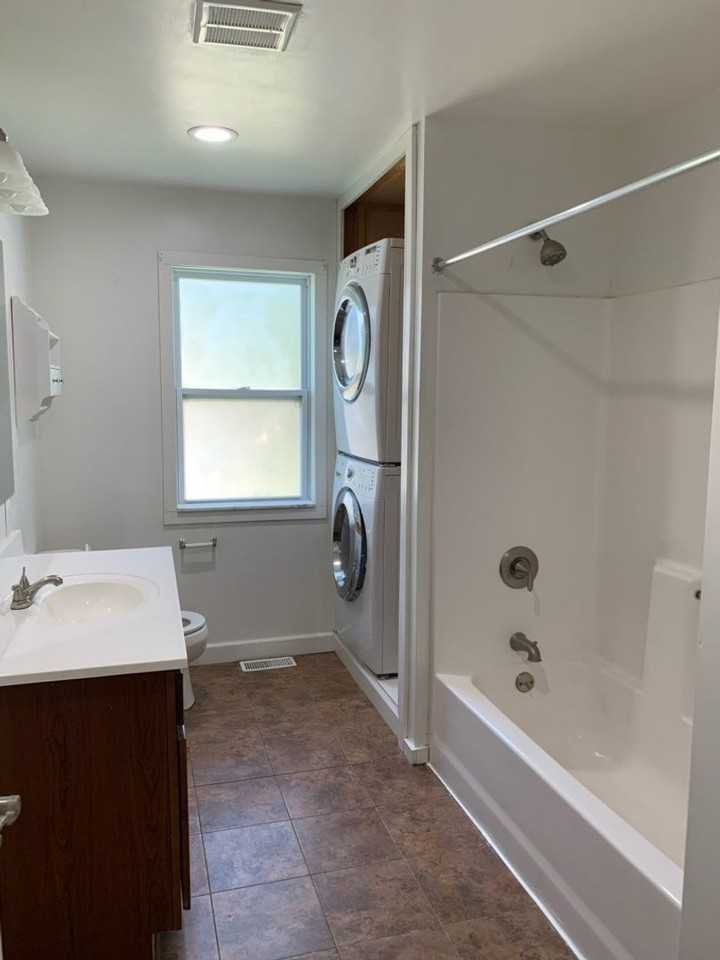 320 Bush St - Photo 7 of 17