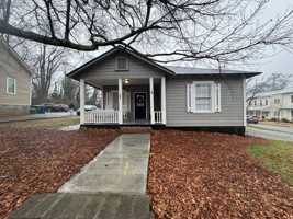 featured image of 732 Little Oconee St